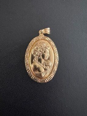 Gold-Tone Pendant Charm 18K real gold not plated